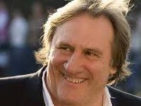 GÉRARD DEPARDIEU SAJÁT BORÁT PROMÓCIÓZTA